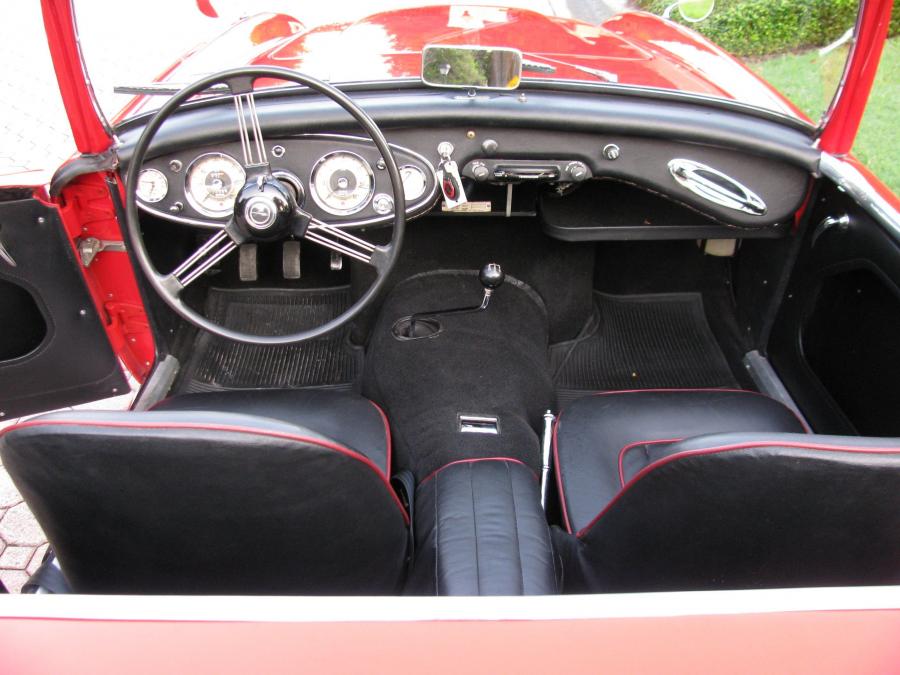 Торпедо Austin-Healey 3000 BN7 (Mk I) 1960 года  (фото 7 из 20)